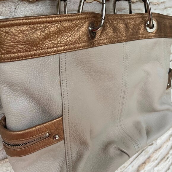 B Makowsky White and Bronze Large Leather Tote/Duffel Handbag Lined NWOT - Picture 3 of 12